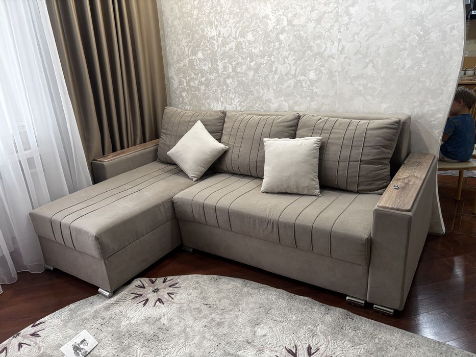 Продам диван срочно