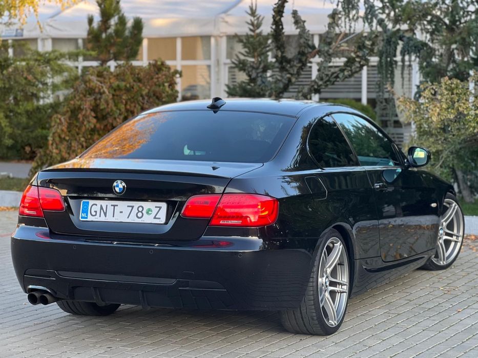Bmw e92 330 2012  M_paket EDITION