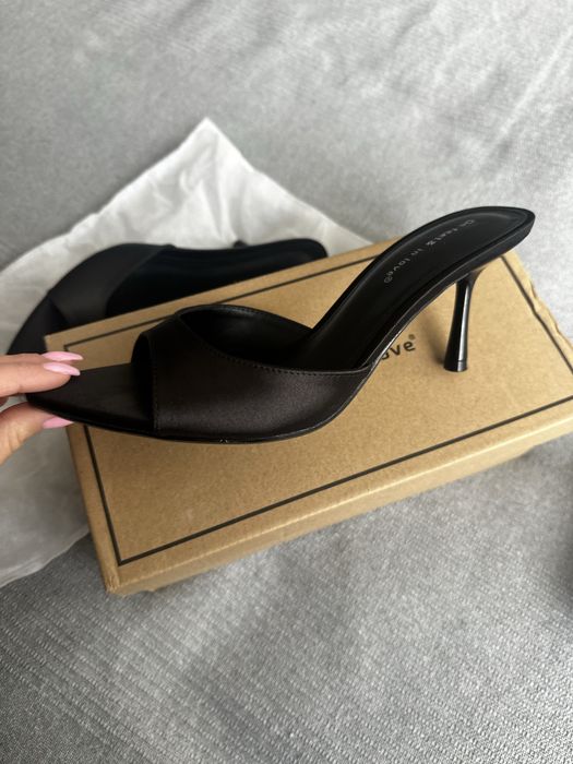 Обувки на висок ток