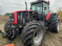 Massey Ferguson 8260 defect si New Holland 8970