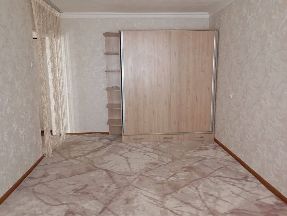 1 хона 2 хона килинган квартира сотилади