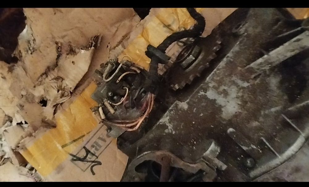 Продам двигатель по запчастям