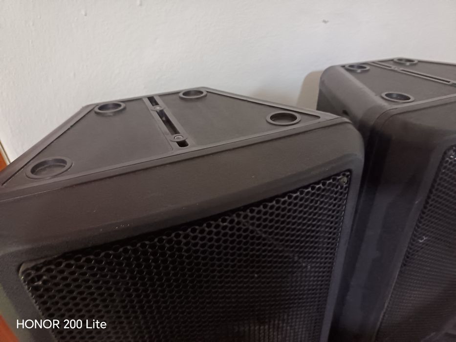 Vând boxe pe 12 american audio 300w rms