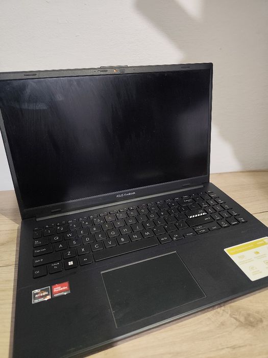 Vand laptop Asus Vivobook Go 15