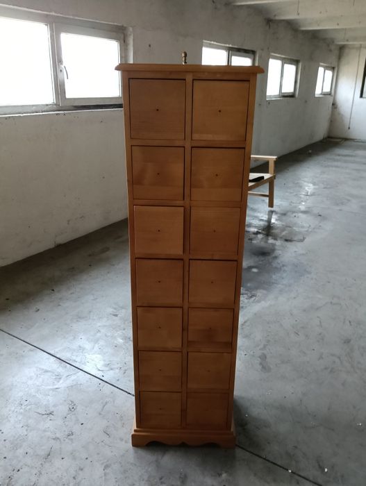 Comode din lemn masiv