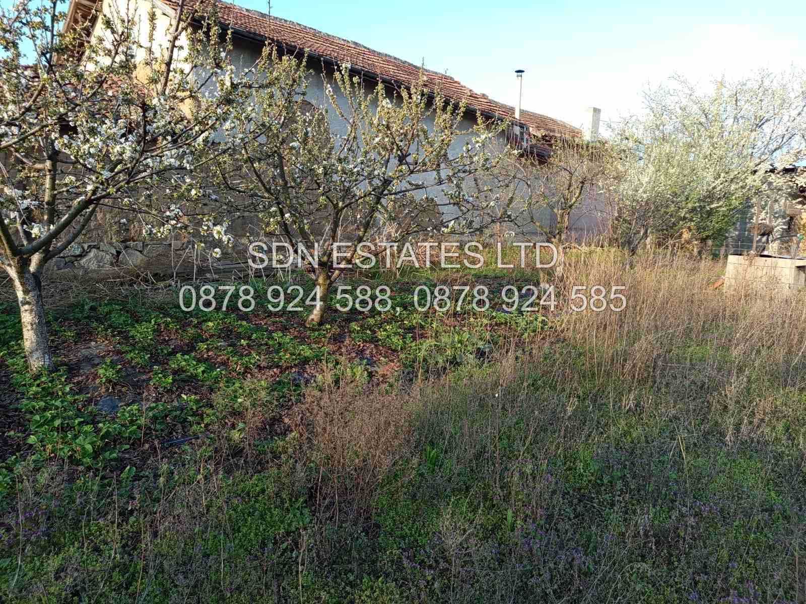 Продава къща в село Дъбово