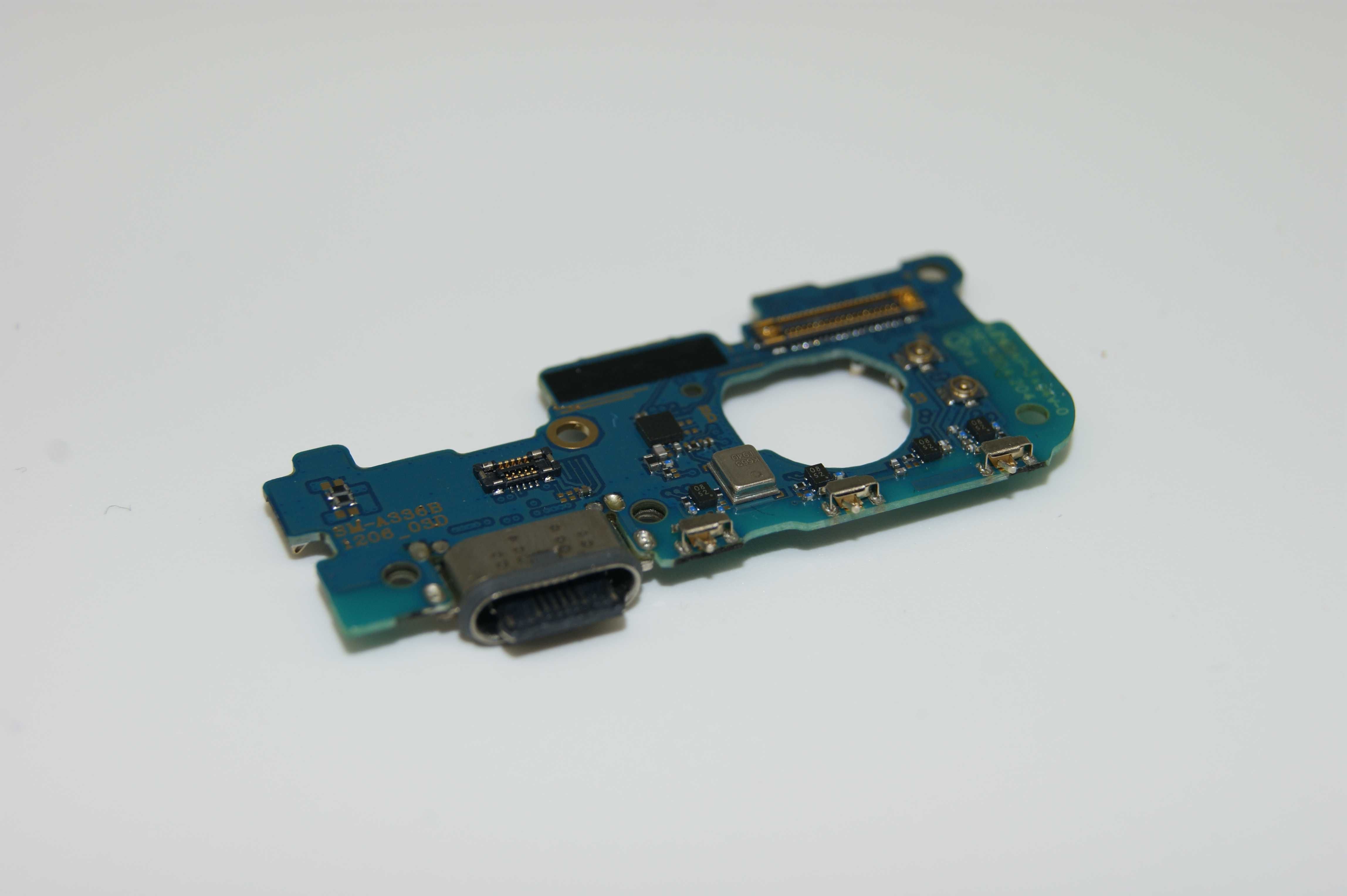 Оригинална букса зареждане / блок захранване Samsung A33