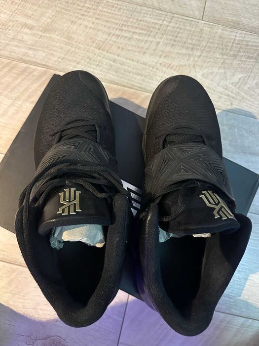 Nike Kyrie Flytrap III