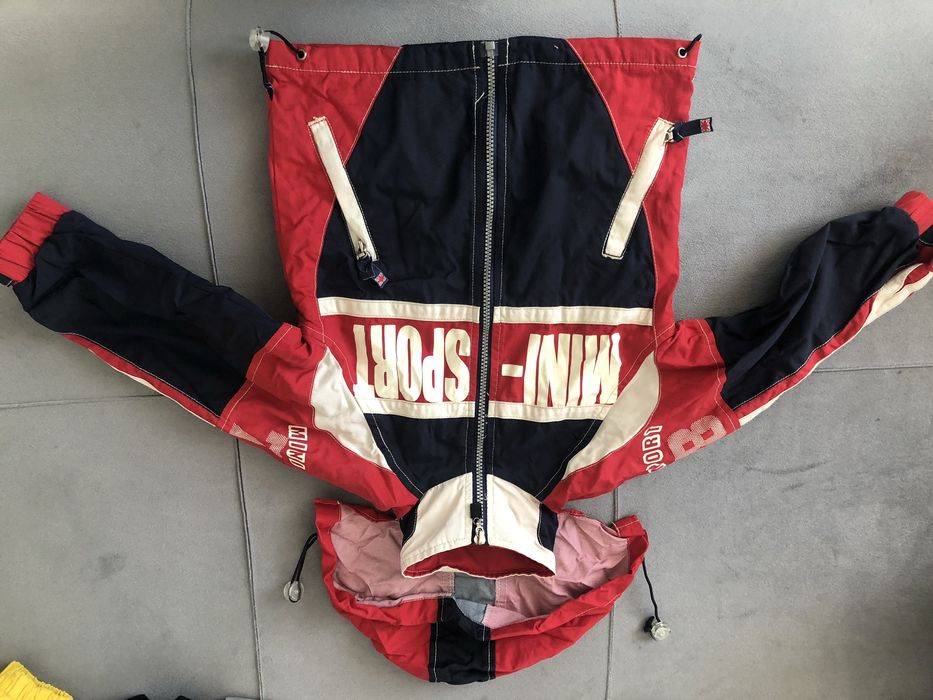 Продам ветровки и куртки для мальчика