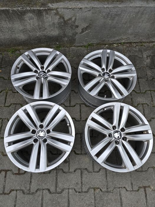 Vând jante originale VW model Kansas