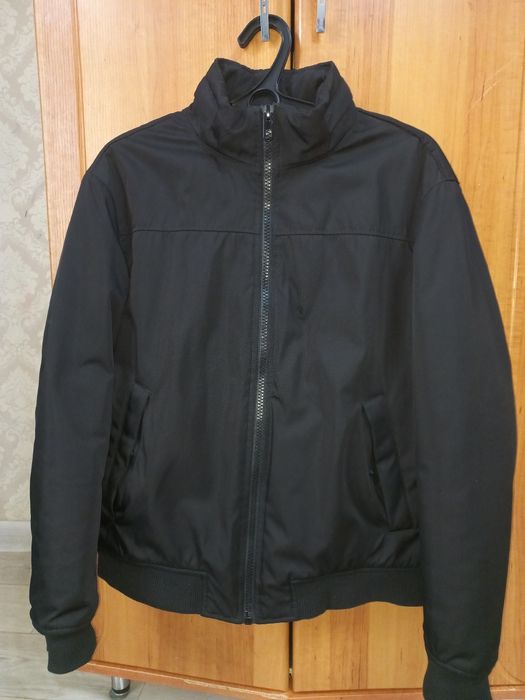 Продам мужскую куртку Zara
