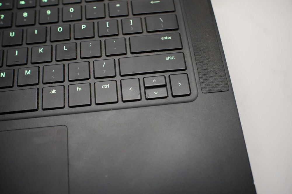 Razer Blade 14 (2016) i7-6700HQ, GTX 1060, 16GB RAM, 512GB SSD, QHD+