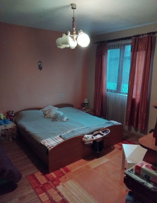 Продава къща в с.Самораново общ.Дупница