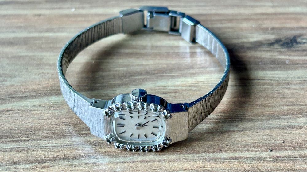 Рядък Seiko от 1970 г.- чиста механика с уникален "стерилен" циферблат