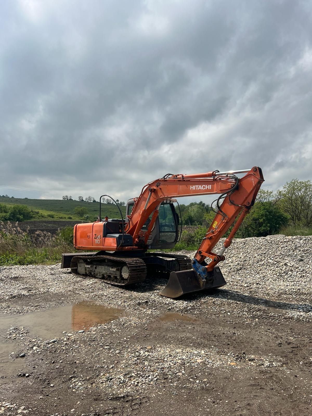 Excavator Hitachi ZX110