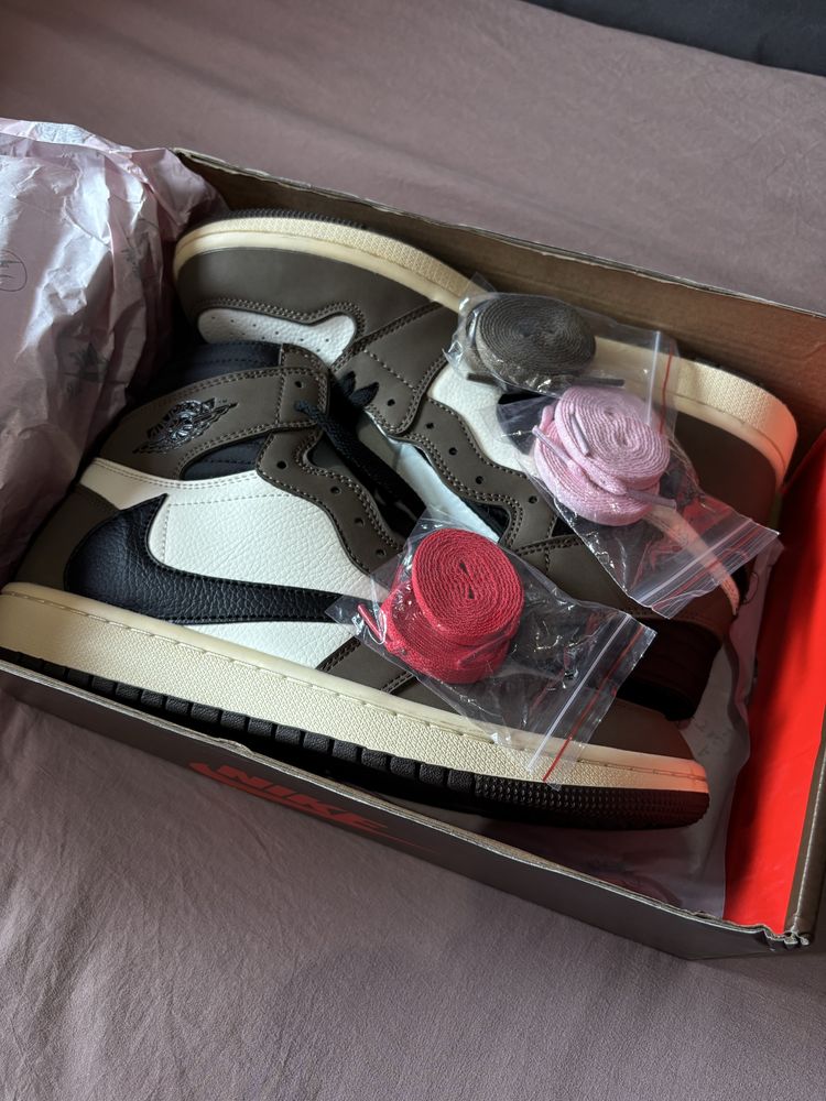 Nike Air Jordan 1 Travis Scott
