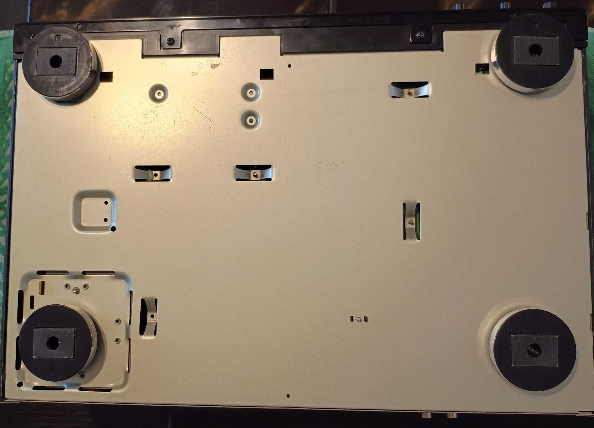 Caset deck Aiwa AD-F810, 3capete, impecabil, curele noi