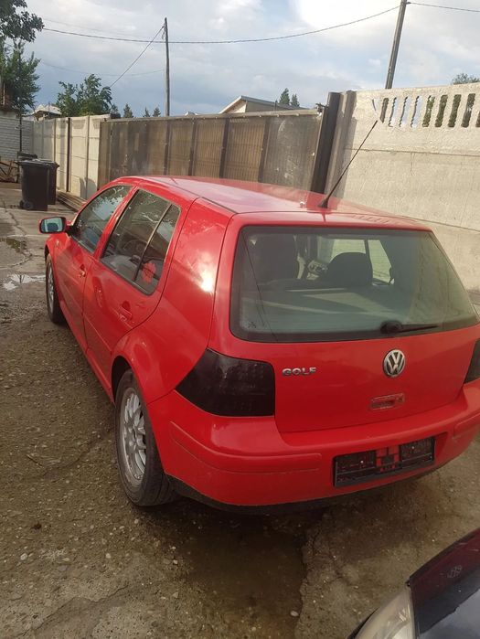 Usa fata dreapta/Usa spate dreapta/Usa spate stanga/ Bara spate/Haion cu luneta/ Motor Volkswagen Golf 4