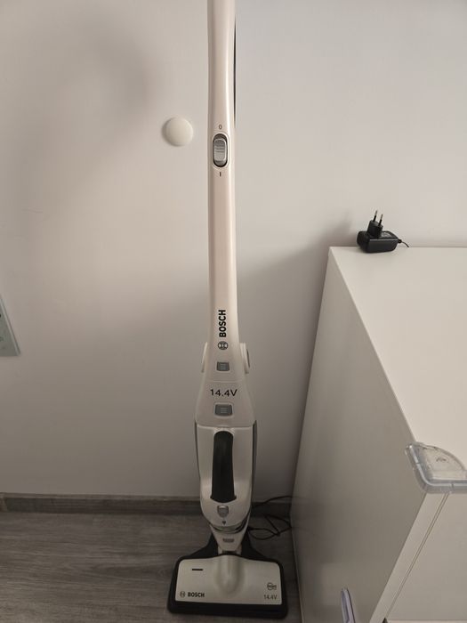 Vând aspirator robot Xiaomi