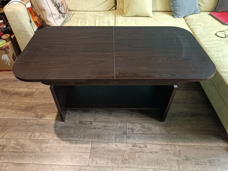 Холна разтегателна маса с повдигащ механизъм цвят венге