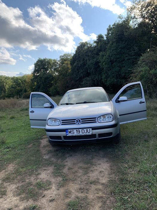 Vand golf 4 motor 1.4 benizna