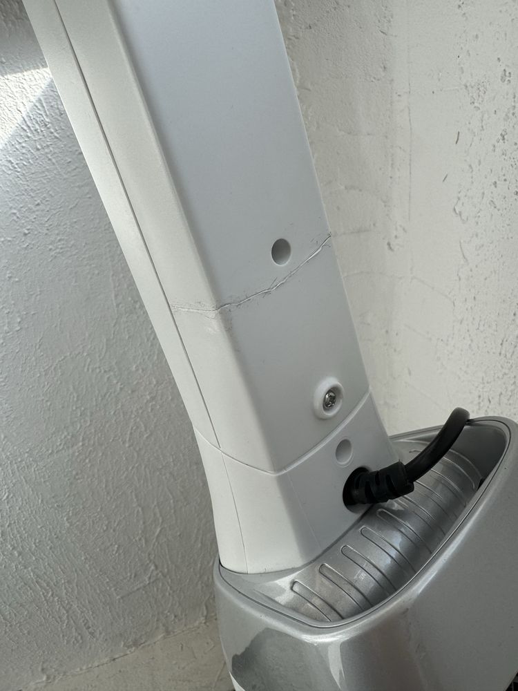 Вертикална Прахосмукачка Без Торба с Кабел - Rowenta RH-8147WA, 750W!