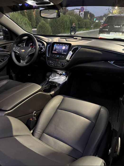 Malibu 2 Premier 2022 qora SROCHNA SOTILADI!!