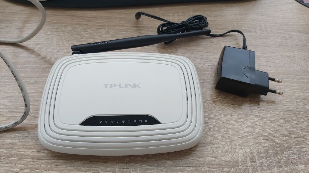 WiFi безжичен рутер TP Link TP-WR740N