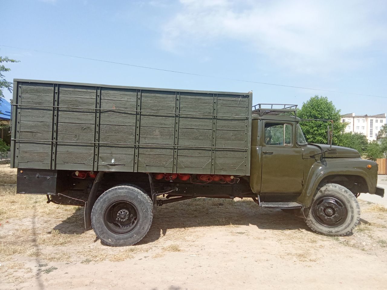 Zil 130 boʻrtli ten
