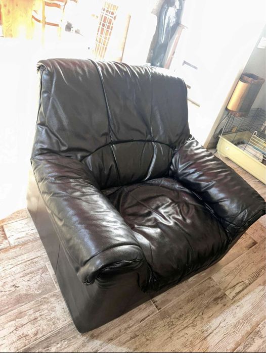 Canapele 3 2 1 in perfecta stare din piele