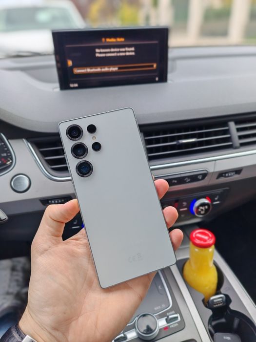 Vând Samsung Galaxy S25 Ultra White / 512Gb / stare foarte buna