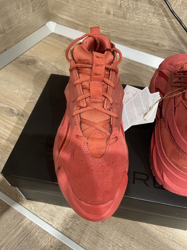 Reebok x Cardi B V2 дамски маратонки 100% оригинал!