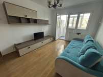 Inchiriez apartament cu 3 camere in zona Malu Rosu