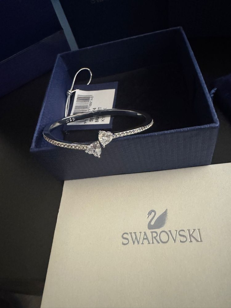 Mesmera bangle Heart, White, Rhodium plated -  Сваровски гривна