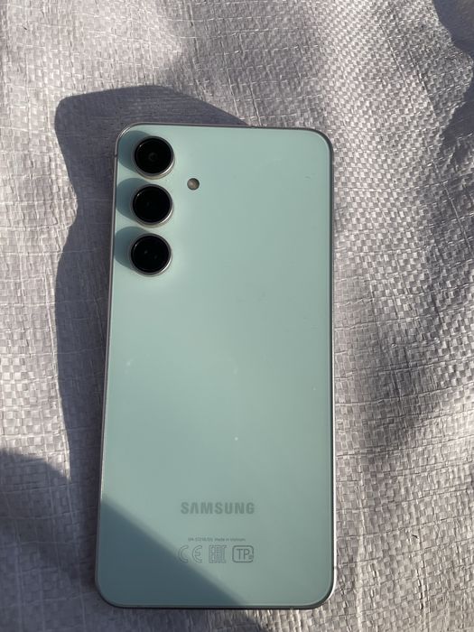 Продам самсунг s24 FE