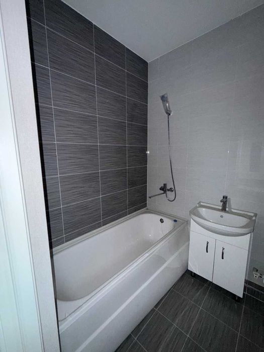 Choshtepa 3/7/7 Sergeli  3xonali  72m² novostroyka 1-metroga 600metr