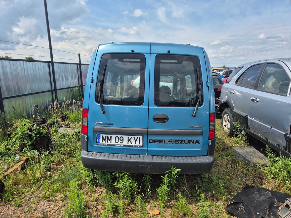 Dezmembrez Opel Combo 1.6i , tip motor Z16SE , an 2002