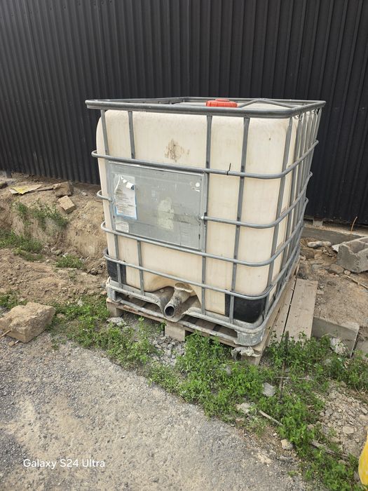 Емкость для воды 1000 л