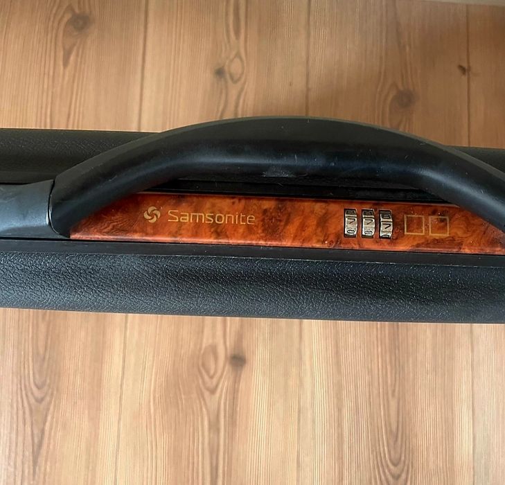 Куфарче Самсонайт