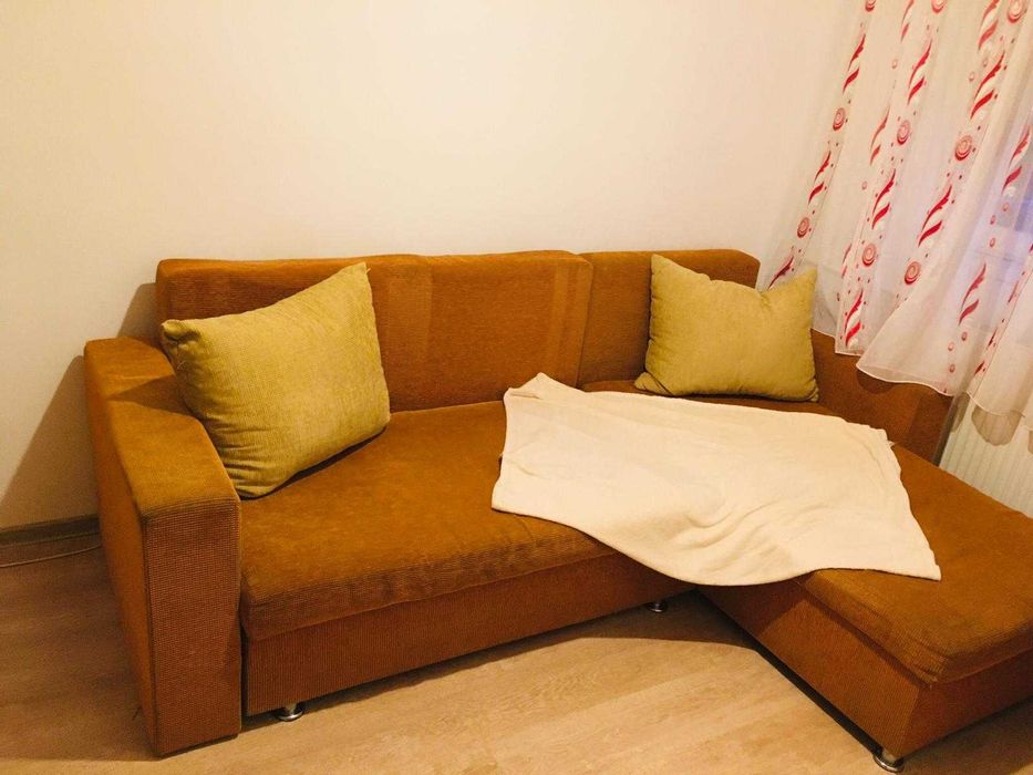 Închiriez garsoniera în zona UMT