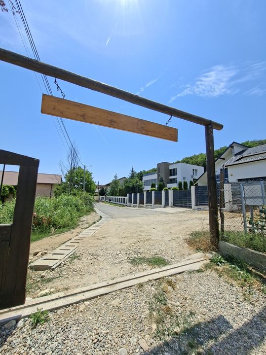 Vand teren intravilan Bascov