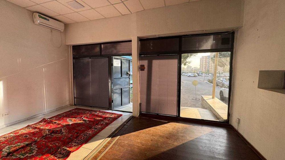 arzon ofis yoki dokon uchun yo'l bo'yida sklad uchun ham zo'r