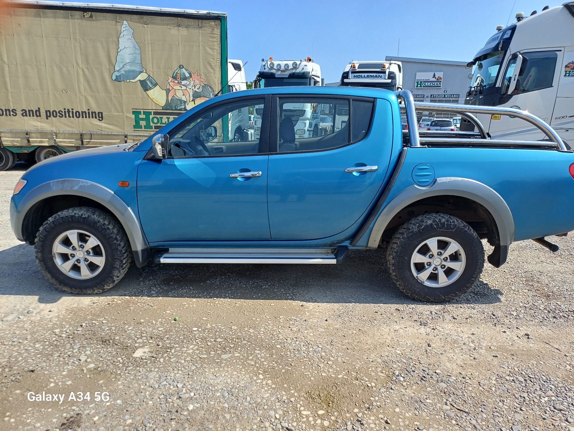Vând Mitzubishi L200