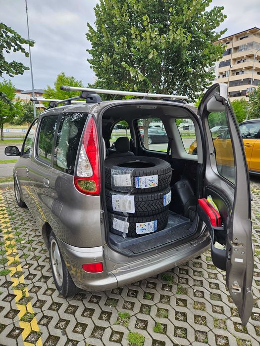 Toyota Yaris Verso, AC, senzori parcare, comenzi volan