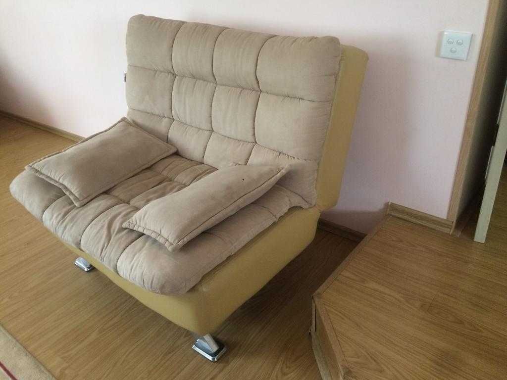 Мягкие диваны с креслом раскладные