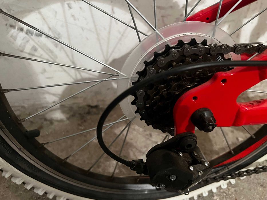 Юношеско колело , 20 цола със скорости Шимано .