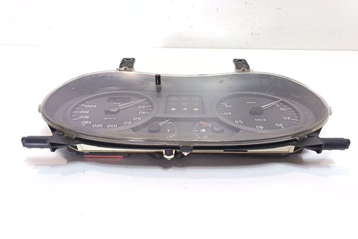 Ceasuri bord P8200176654 Renault Kangoo prima generatie (facelift)