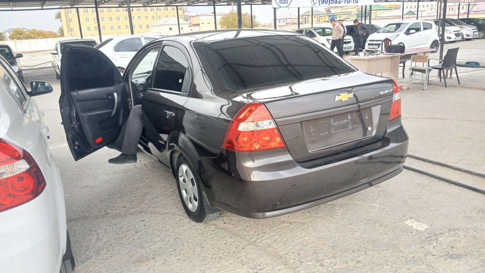 Нексия 3 сатылады