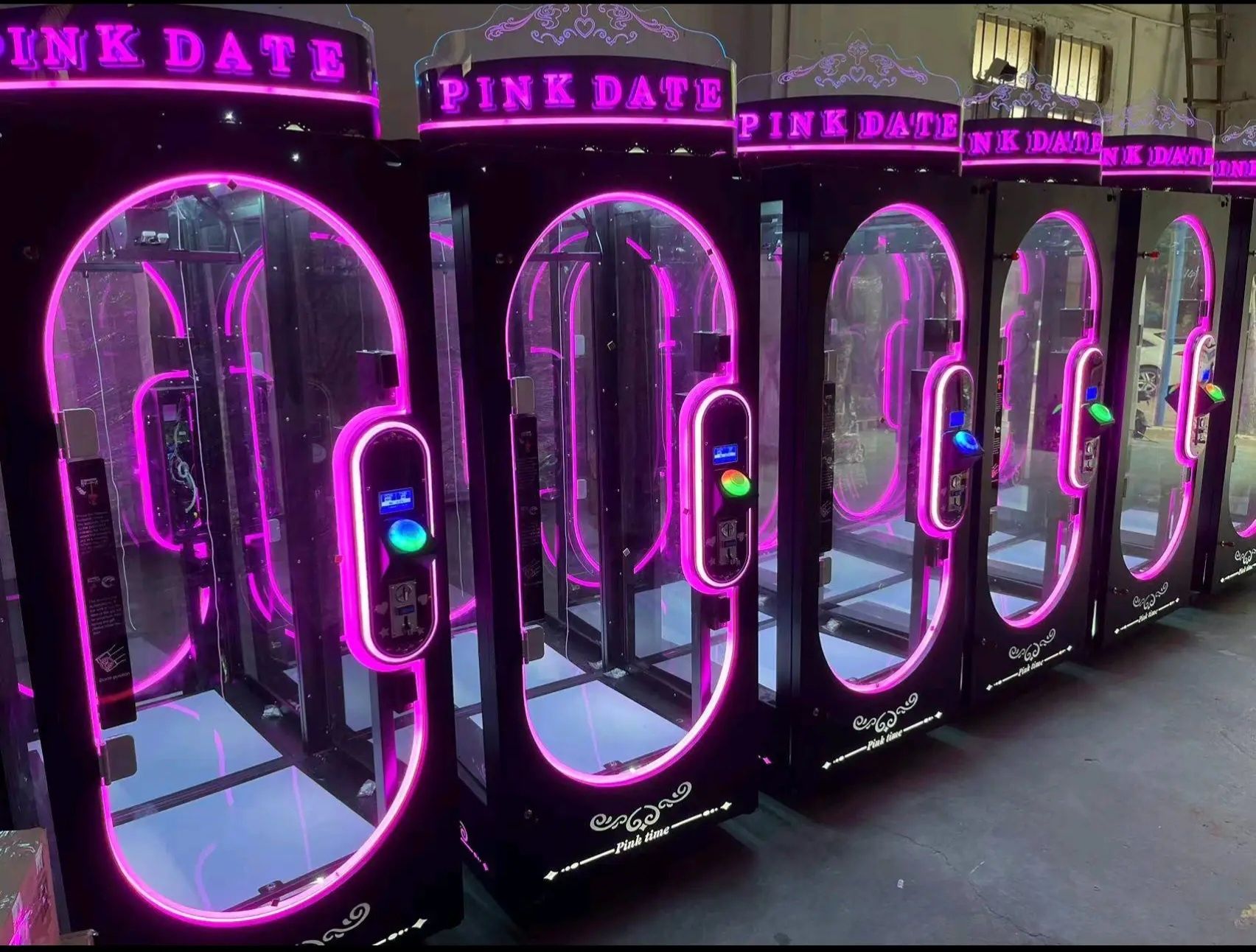 PINK DATE  машини Промоция