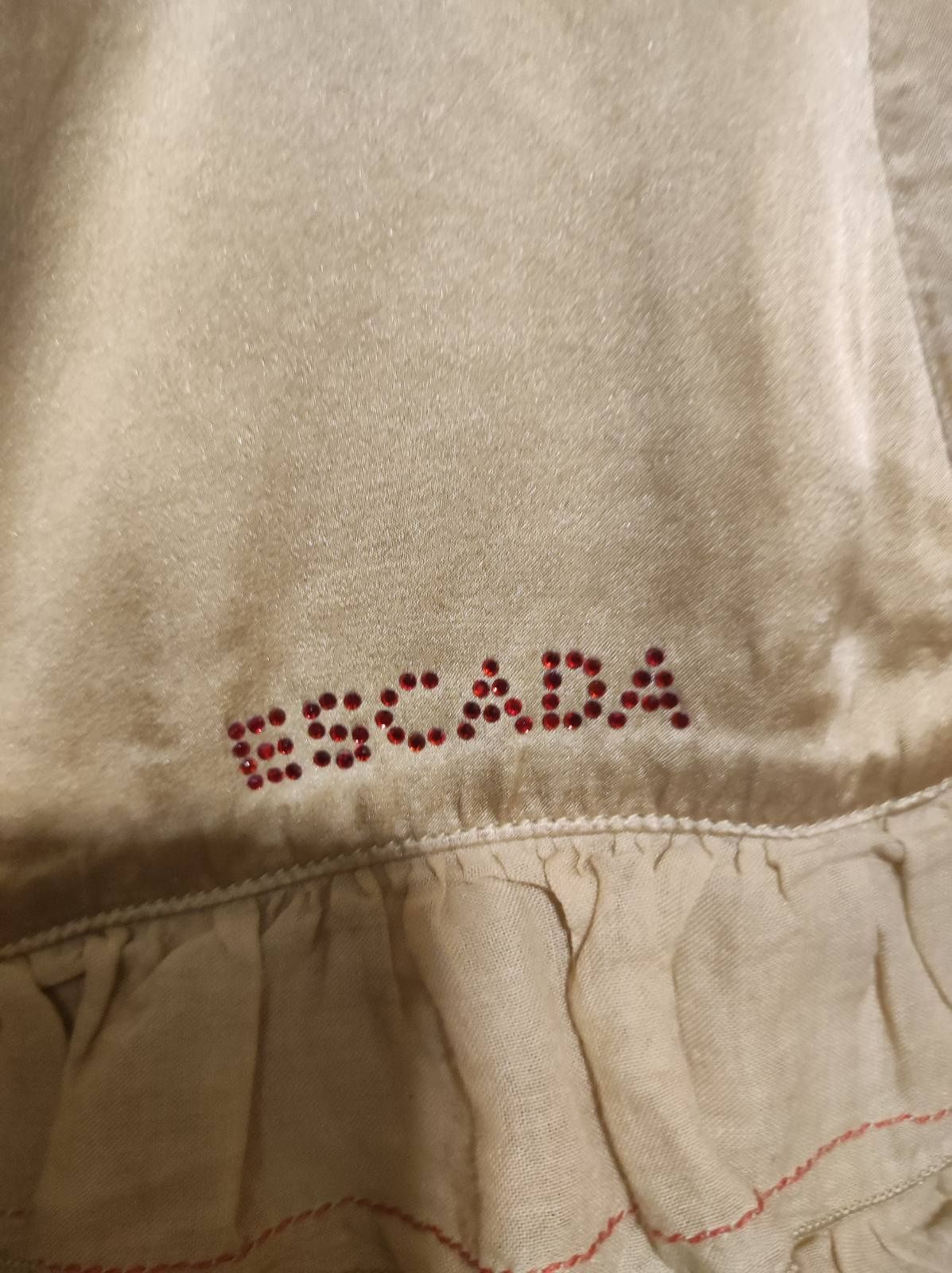 Уникална детска пола на Escada от коприна